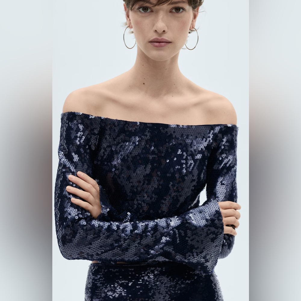 NWT Ming Off-Shoulder Sequin Top Size2